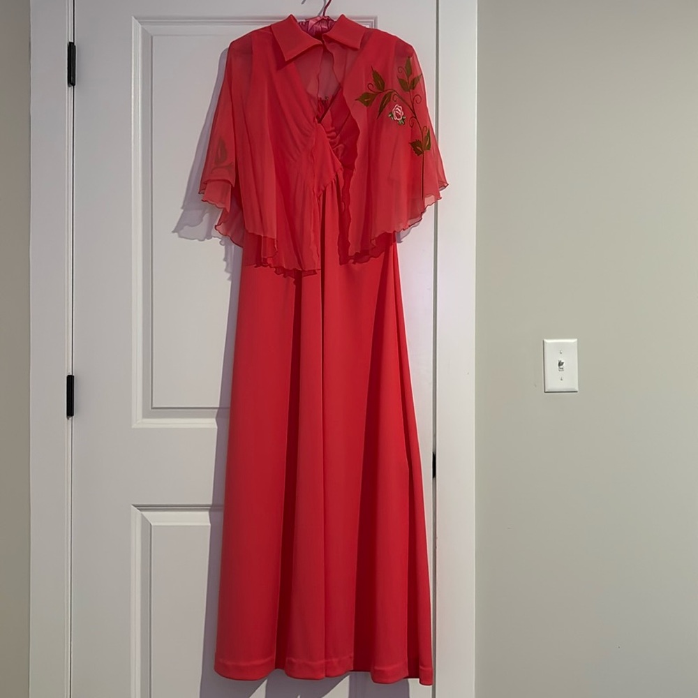 Vintage 70s Coral Dress with Embroidered cape